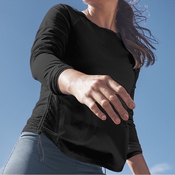 Athleta Yosemite Top Longsleeve Crewneck Women’s Medium Black Mesh Active - Picture 2 of 13